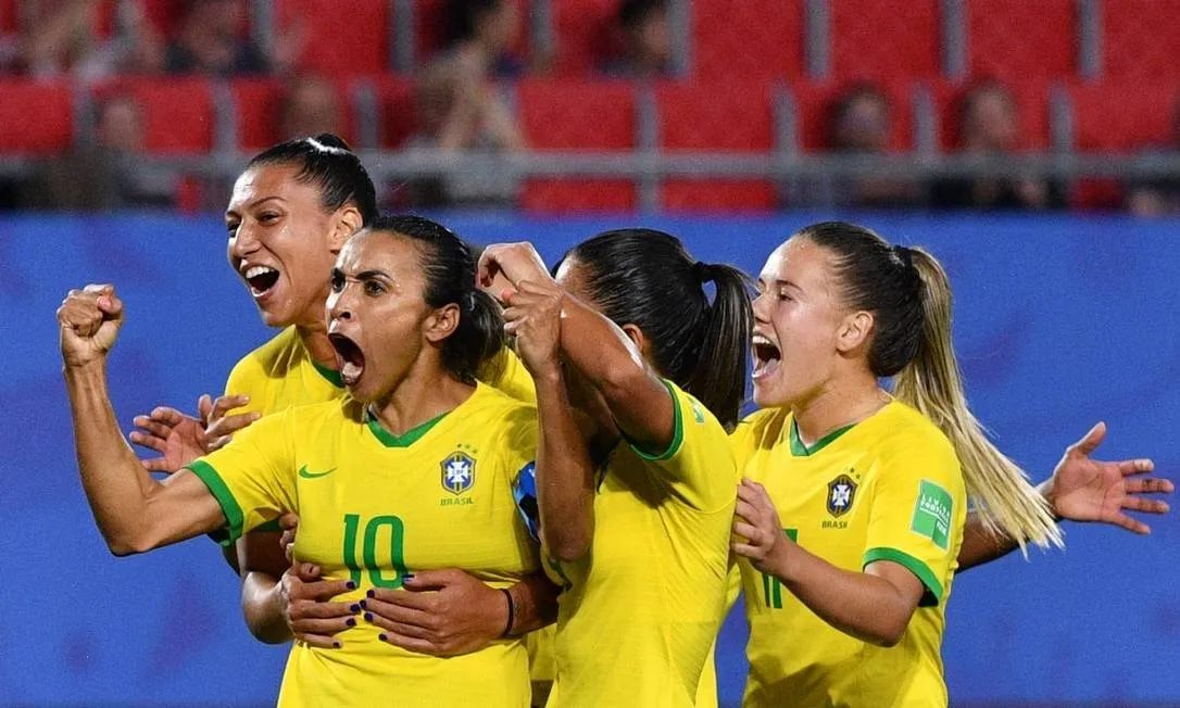 Jogos de hoje definem próximo adversário do Brasil na Copa feminina