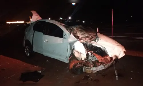 
							Homem morre após bater carro contra poste na BR-376, em Marialva
						
						