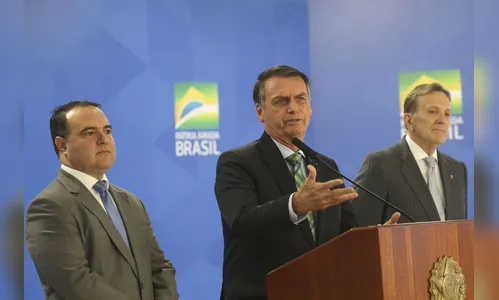 Bolsonaro anuncia policial militar na Secretaria-Geral da Presidência