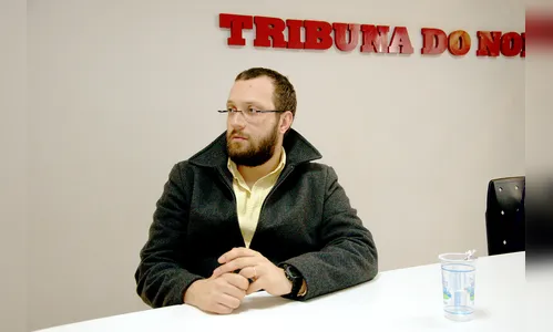 Deputado federal Filipe Barros visita Apucarana; veja entrevista completa