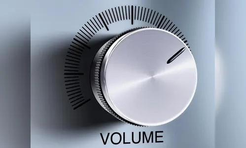 Homem denuncia vizinho que estava com som alto durante a madrugada