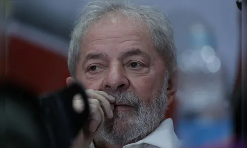 Juiz da Lava Jato determina sequestro de até R$ 78 milhões de Lula