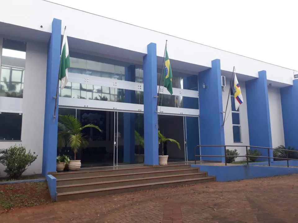 Câmara de Apucarana exonera mais um servidor aposentado pelo INSS