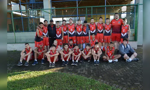 Marilândia do Sul é campeã invicta no basquete masculino dos JEP`s