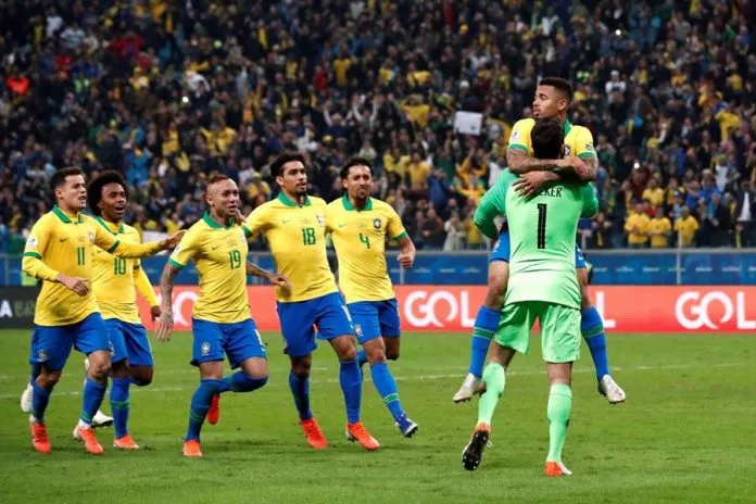 Brasil vence a Argentina por 2 a 0 e passa para final da Copa América