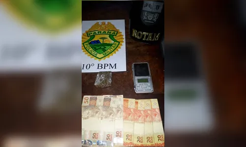 PM apreende maconha e balança de precisão em Apucarana