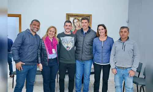 Jovem atleta araponguense vai jogar no handebol espanhol