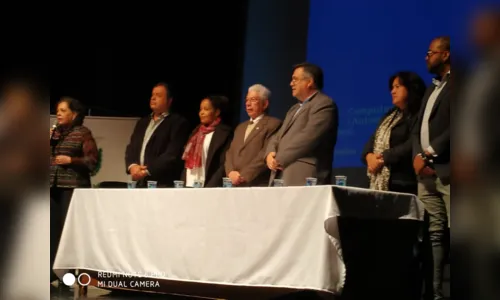 
							Paraná recebe oficialmente 456 médicos convocados pelo programa 'Mais Médicos'
						
						