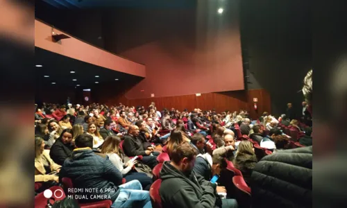 
							Paraná recebe oficialmente 456 médicos convocados pelo programa 'Mais Médicos'
						
						