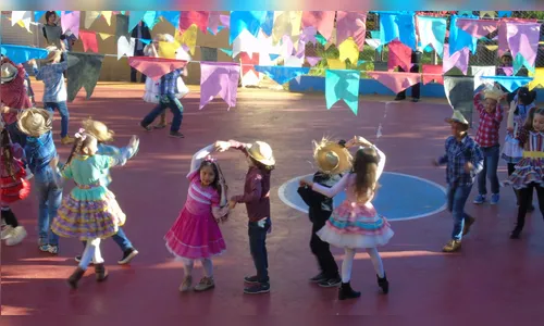 Festas Julinas movimentam Escolas Municipais de Arapongas 