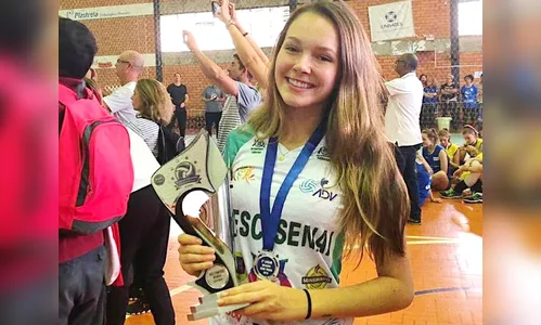 Apucaranense é destaque em time de vôlei em Santa Catarina