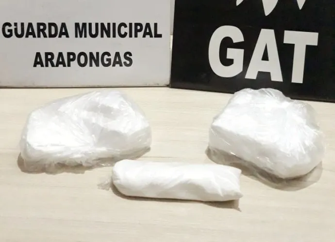 GM de Arapongas apreende cocaína; uma mulher foi presa 