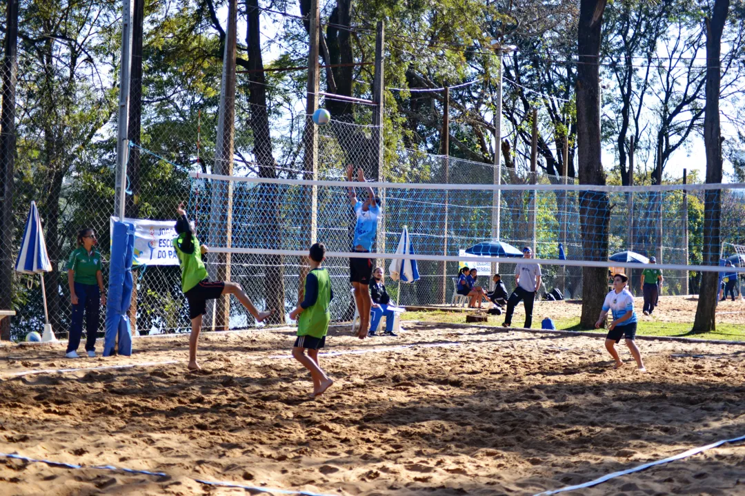 A modalidade de vôlei de praia, no "Jaboti", teve a primeira rodada neste sábado - Foto: Sérgio Rodrigo