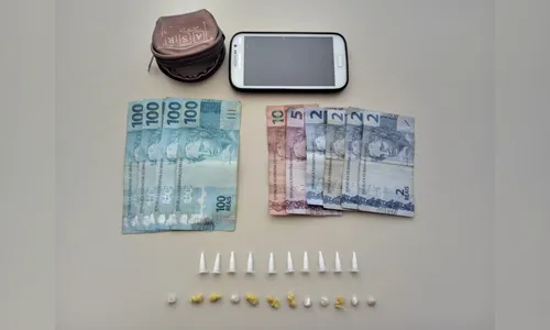 Mulher é presa suspeita de tráfico de drogas em Apucarana  