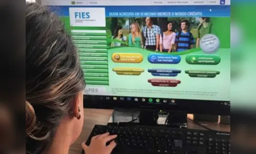 Lista de espera do Fies é automática e estudantes devem ficar atentos