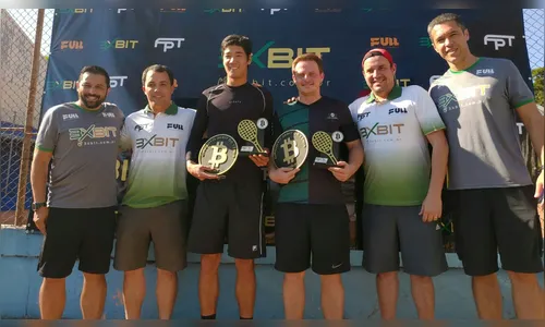 Atleta londrinense fica em 1º lugar em circuito de tênis no Country Club