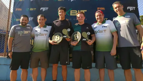 Fábio Lino, Celso Limiro, Fernando Yamacita, Fernando Ristow, Leonardo Oliveira e Wagner Oliveira, na solenidade de premiação no Country Club de Apucarana - Foto: Divulgação