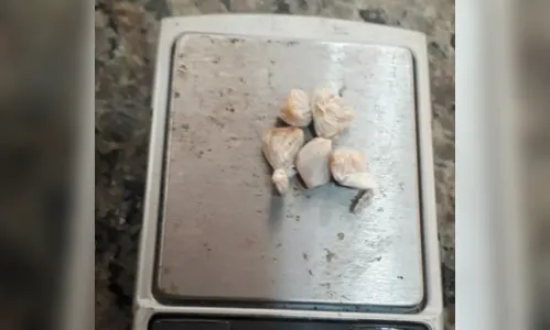 Adolescente é apreendido suspeito de tráfico de drogas 