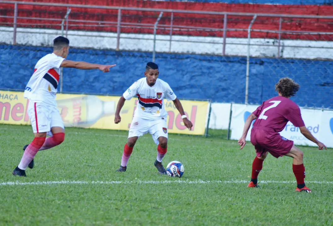 O Apucarana Sports, do atacante Jean, tem uma "pedreira" na próxima rodada do sub-19 - Foto: Sérgio Rodrigo