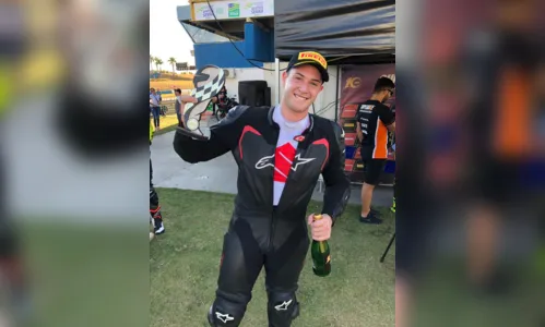 
						
							Apucaranense se destaca como piloto de SuperBike
						
						