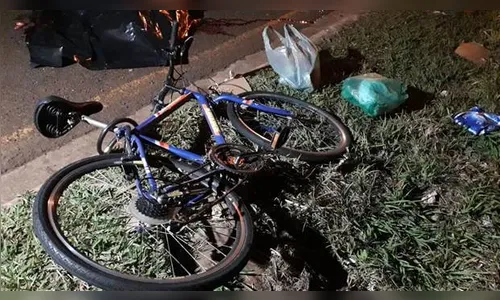 Idoso cai de bicicleta, bate a cabeça e morre em Londrina 