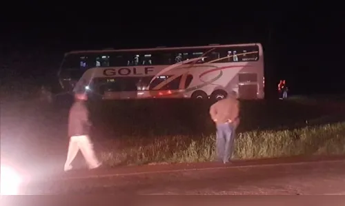 
							Colisão entre ônibus de turismo e carro deixa um morto na PR-466
						
						