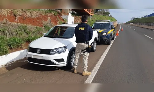 Caminhonete furtada em São Paulo é recuperada pela PRF em Maringá
