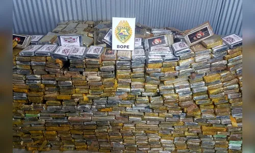 Bope apreende 3,3 toneladas de cocaína em Guaratuba