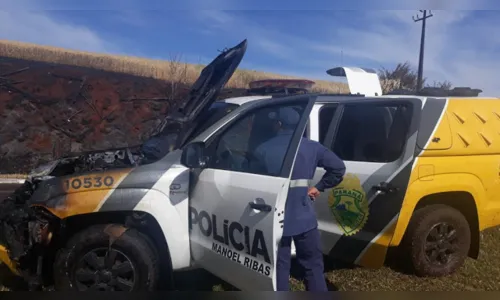 
							Viatura da Polícia Militar pega fogo em estrada durante viagem
						
						
