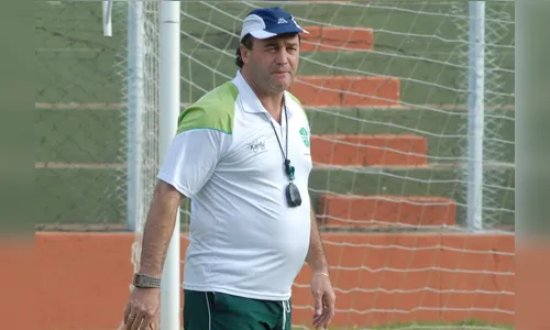 Agenor Piccinin quer mais três reforços no Arapongas Esporte Clube