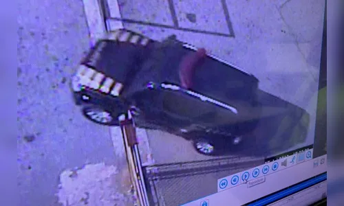 Com roupas e viaturas falsas da Polícia Federal, quadrilha rouba mais de 700 quilos de ouro em aeroporto de SP