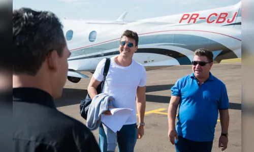 
							Apresentador Rodrigo Faro e socialite Val Marchiori gravam em Arapongas 
						
						