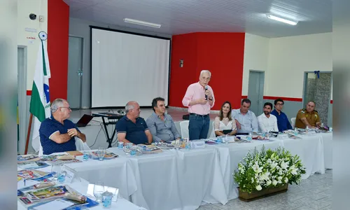 Stephanes recebe título de Cidadão Honorário de Cambira