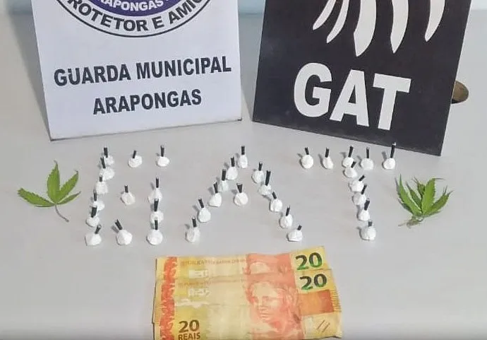 GM de Arapongas prende casal suspeito de tráfico de drogas