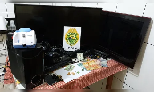 PM de Califórnia recupera objetos furtados e apreende drogas