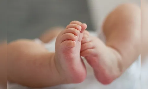 Bebê de quatro meses morre engasgada com o leite o materno