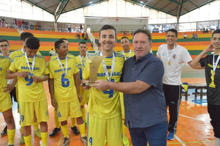 Arapongas encerra os Jogos da Juventude do Paraná com chave de ouro