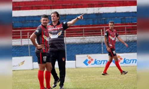 Sturion tem dúvidas no Apucarana Sports para a decisão de domingo