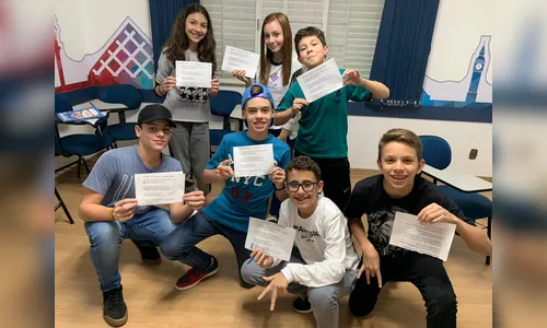 Woodstock leva cultura de paz para sala de aula