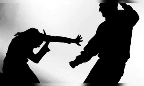 Homem tem crise de ciúmes e agride namorada em Apucarana