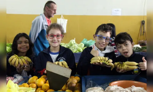 
							Feira do Produtor recebe visita de alunos 
						
						