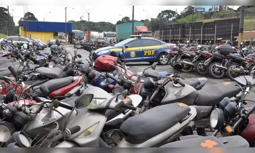 PRF leiloa aproximadamente 1,6 mil veículos