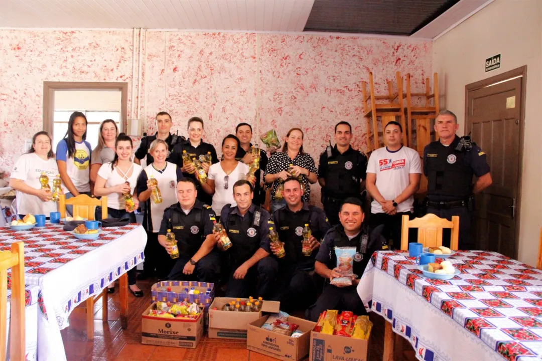 GM e Secretaria de Educação doam mais de 200 kg de alimentos ao Lar São Vicente de Paulo