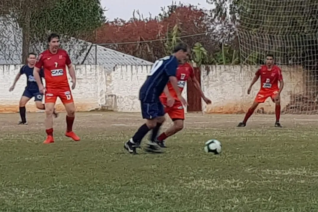 A primeira edição da Copa Cunha Cruz segue a todo vapor em Apucarana - Foto: Divulgação