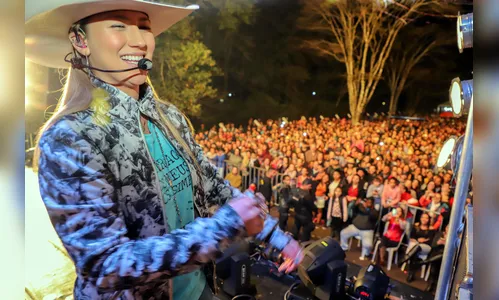 Show de Bruna Viola atrai mais de 10 mil pessoas