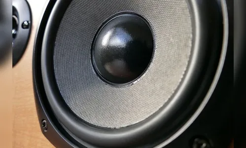 Rapaz faz festa em Apucarana e som alto incomoda vizinhos 