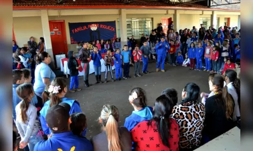 Escolas Municipais e Cmeis celebram a Semana da Família