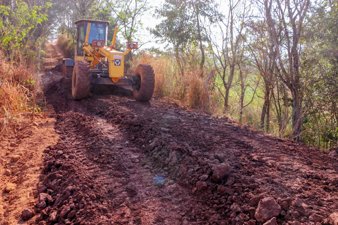 Apucarana recupera 200 quilômetros de estradas rurais