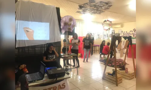 
							II Mostra de Profissões da Unespar Apucarana atrai mais de 800 alunos 
						
						