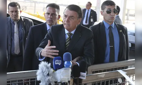 Bolsonaro diz que não mudará ministério 'por enquanto'